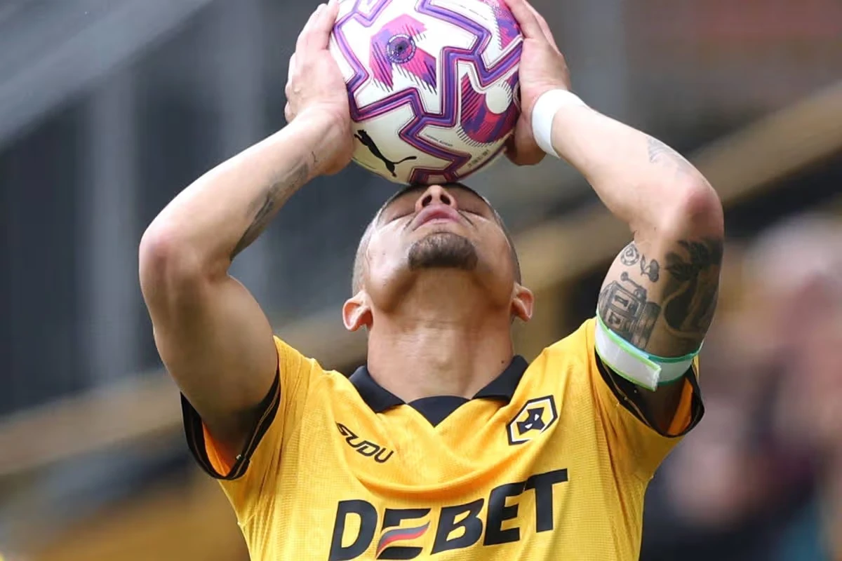The "Opportunity Transfer": Why Liverpool And United Are Targeting Wolves' Midfield Engine